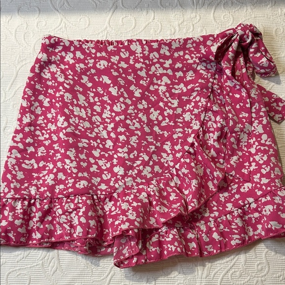 Floral Wrap Skort in Pink by Makemuchic. NWT. Small - Picture 1 of 10